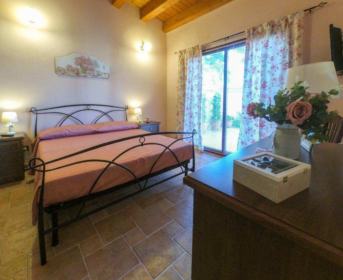Le Perle Azzurre Villa Fontane Bianche Esterno foto